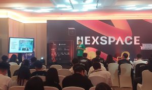 Perwakilan LindungiHutan melakukan pitching di kompetisi startup NEXSPACE 2023.jpg