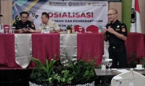 Satuan Polisi Pamong Praja Kabupaten Bekasi Sosialisasikan Peredaran dan Pemberantasan Cukai Rokok Ilegal