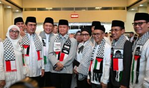 bb415a8d06b8a65d2d73e1776ad2699f-gambar