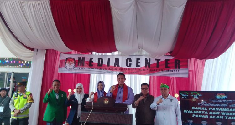 Dihari Ke-2 Pendaftran KPU Kota Pagar Alam Rersmi Menerima Pendaftaran Paslon Walikota dan Wakil Walikota Ludi - Berta