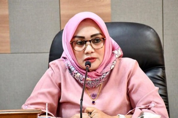 Anggota Komisi I DPRD Jabar Hj, Sri Rahayu Agustina, SH