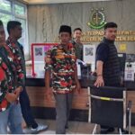 Organisasi masyarakat (Ormas) Laskar Merah Putih (LMP) bersama Brigez kembali menyambangi Kantor Kejaksaan Negeri (Kejari) Kabupaten Bekasi