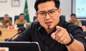 Andri Kurniawan Aktivis Karawang Andri Kurniawan Aktivis Karawang