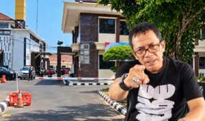 H. Asep Agustian, SH, MH Ketua DPC Peradi Karawang kritisi Barrier Gate